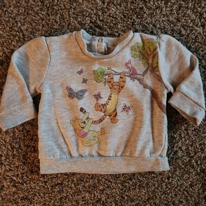 Vintage Disney Baby Winnie the Pooh sweatshirt, size 3-6m